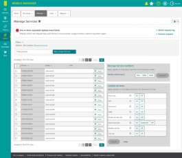Manage Services con l’avviso rosso che segnala aggiornamenti non riusciti, con i link Check request log e Contact support 